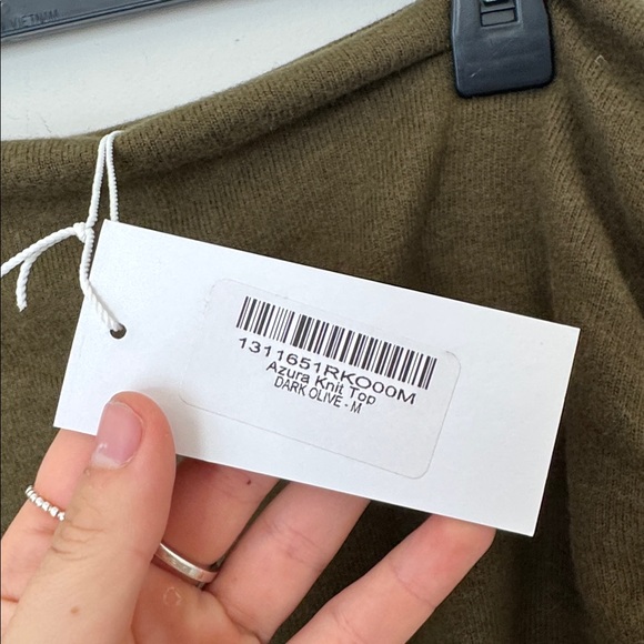 NWT Reformation Azura Knit Off Shoulder Top in Dark Olive - M - Picture 5 of 6